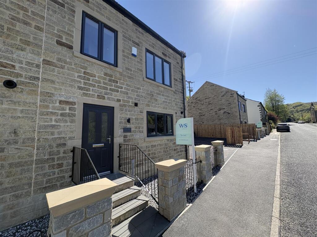 Main image of property: Iris Cottage, Cragg Road, Mytholmroyd, Hebden Bridge, HX7 5SS