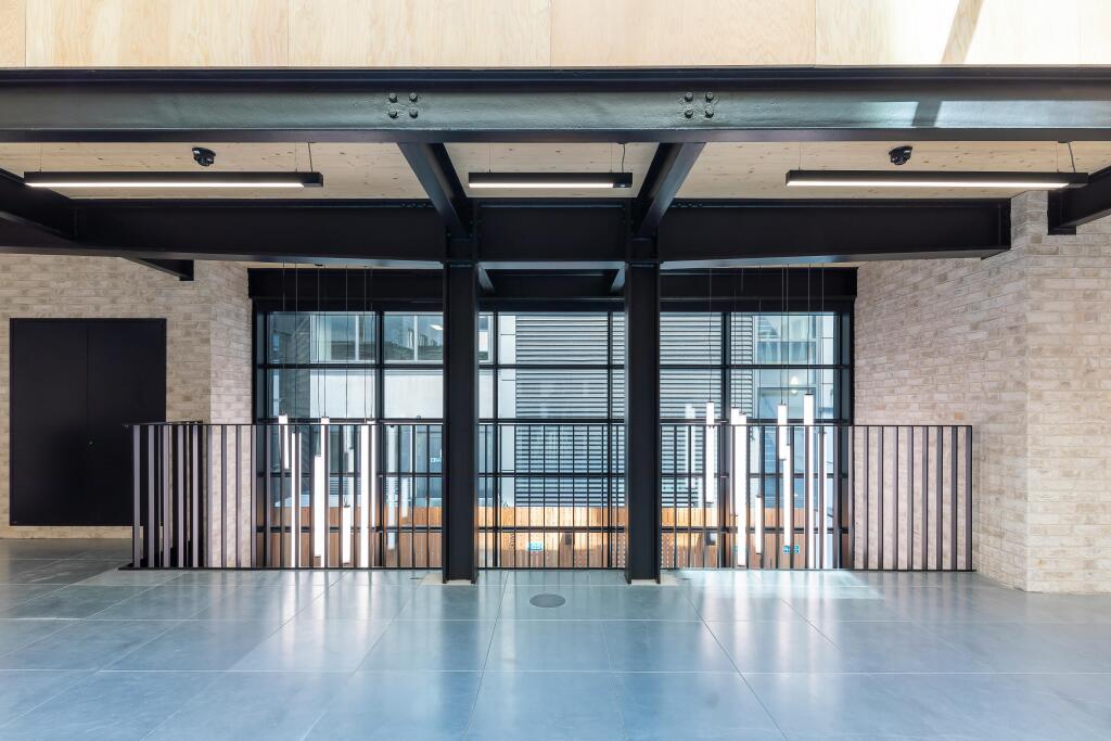 Christopher Yard__Double Height Entrance.jpg