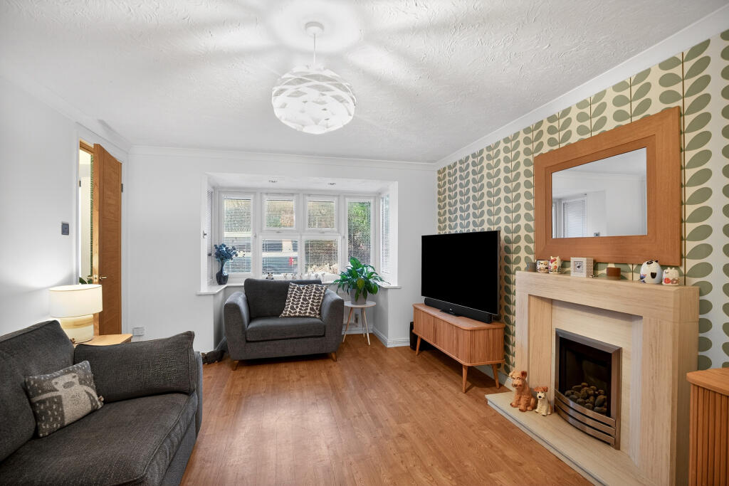 House in Rugby, Overslade - More