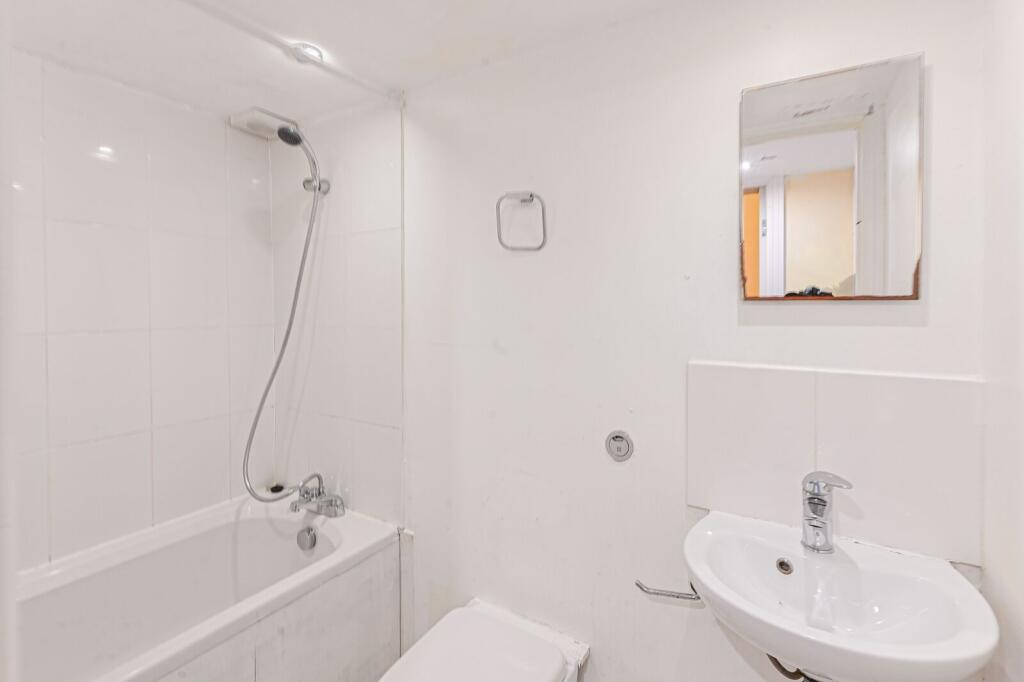 4 bedroom flat for rent