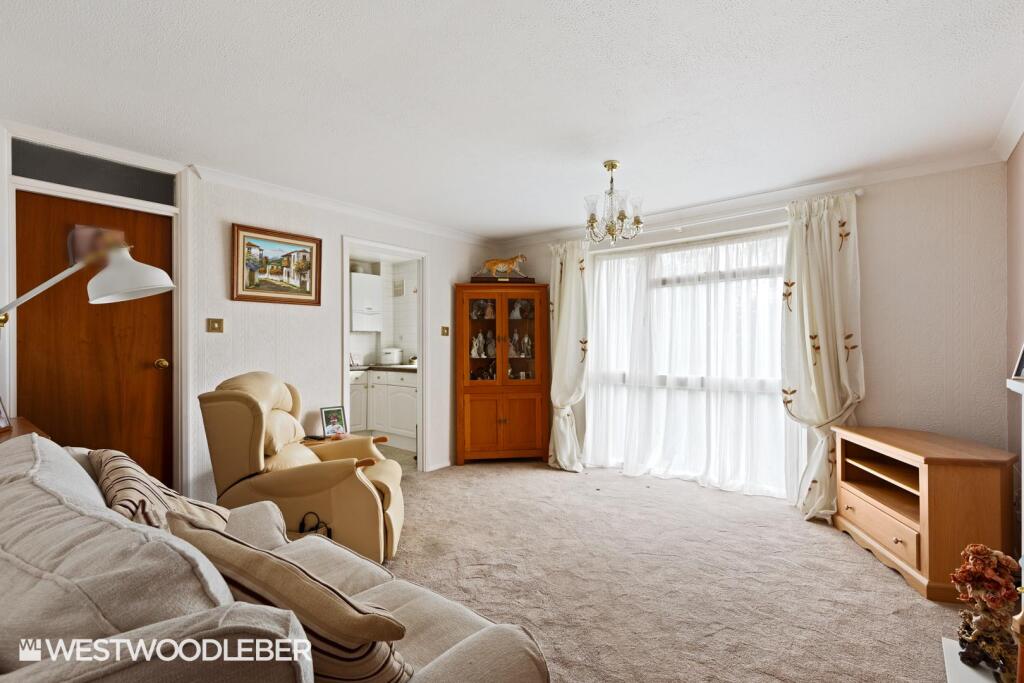 Warrenfield Close, Cheshunt photo 2