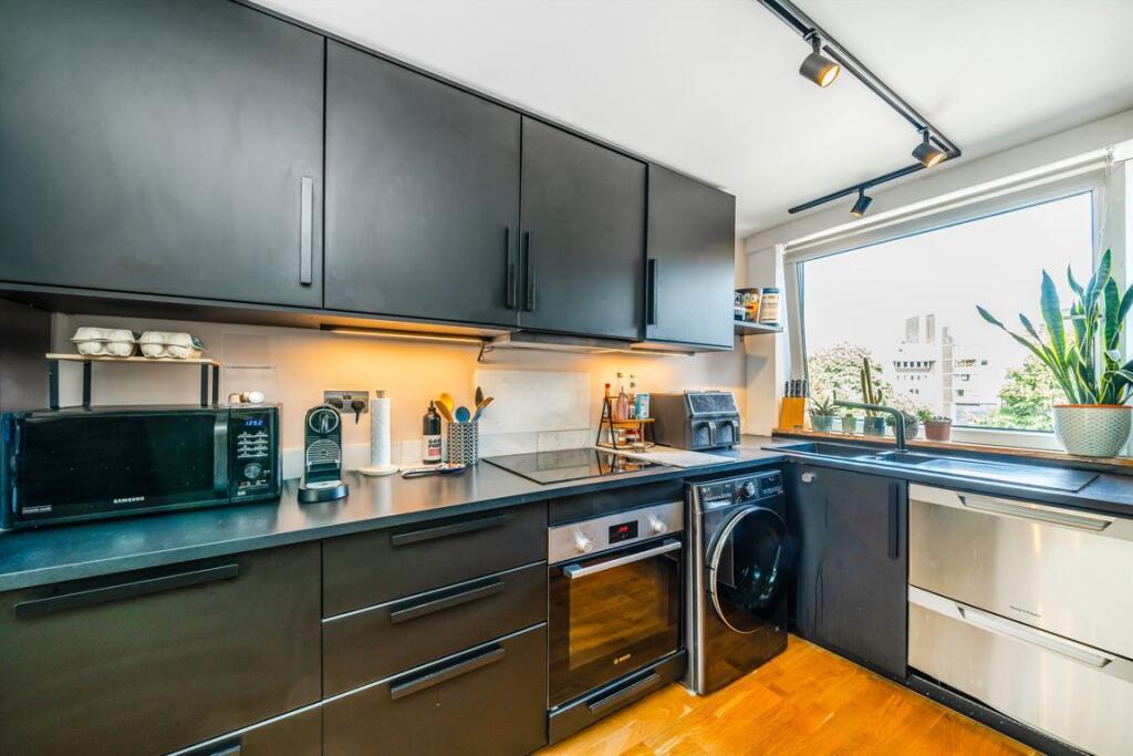 Apartment in Twickenham - View 4