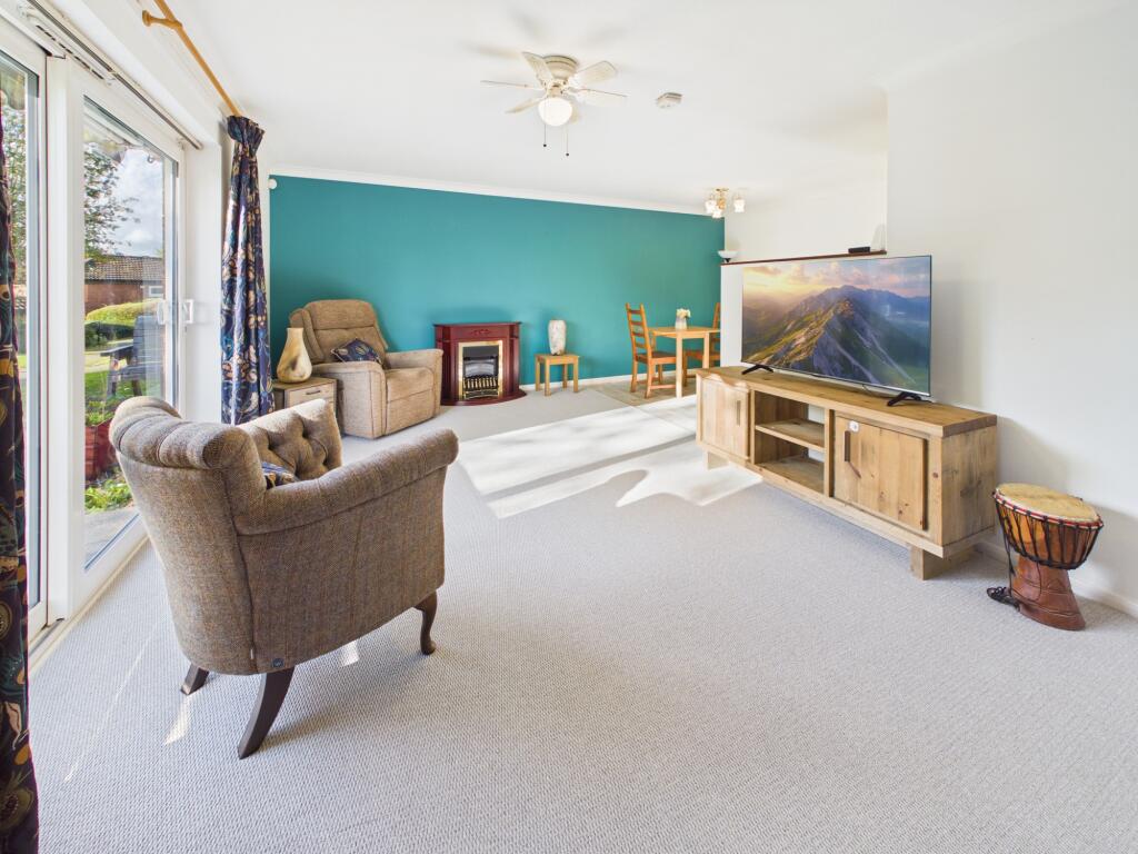 Meadowlark Grove, Oakwood photo 3