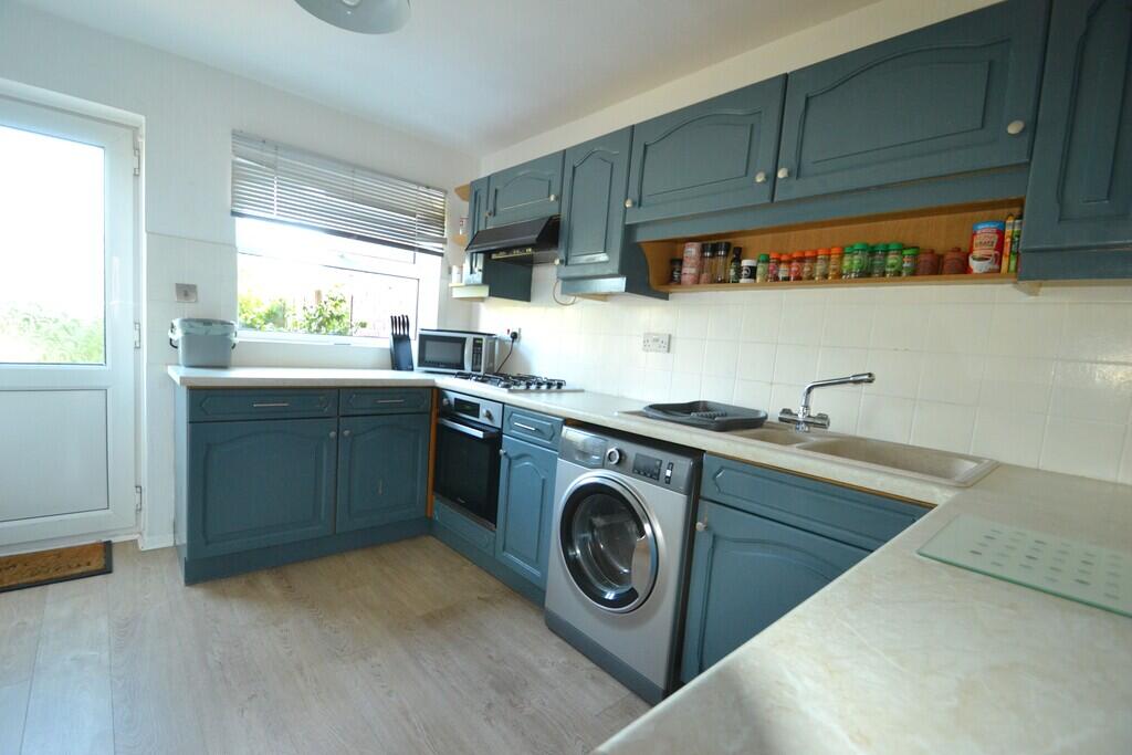 House in Newport - View 4