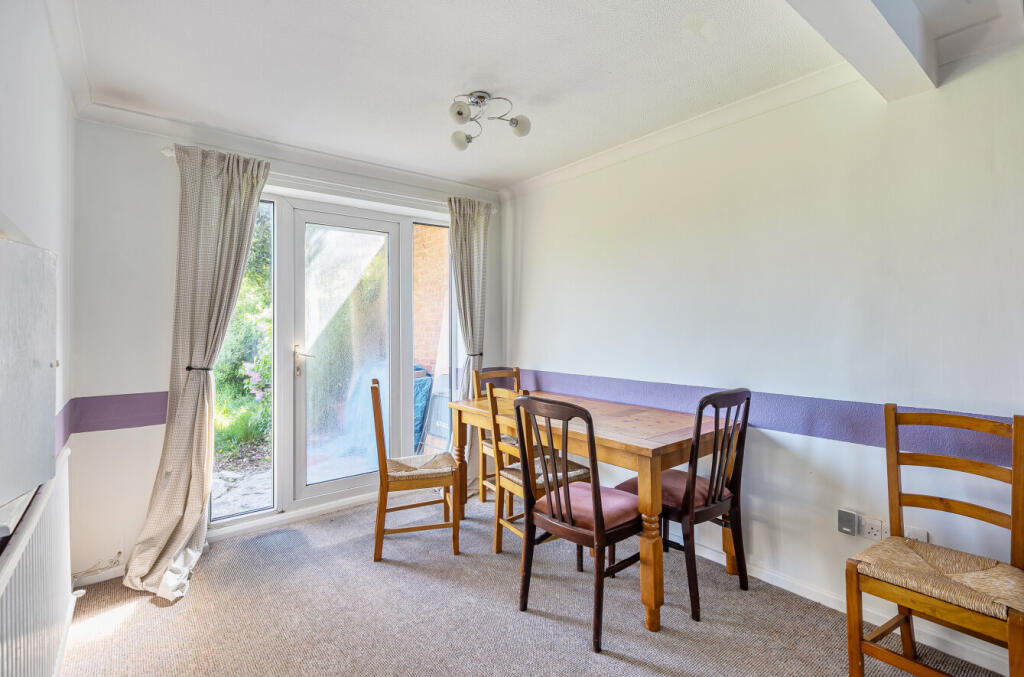 Katherine Drive, Dunstable photo 4