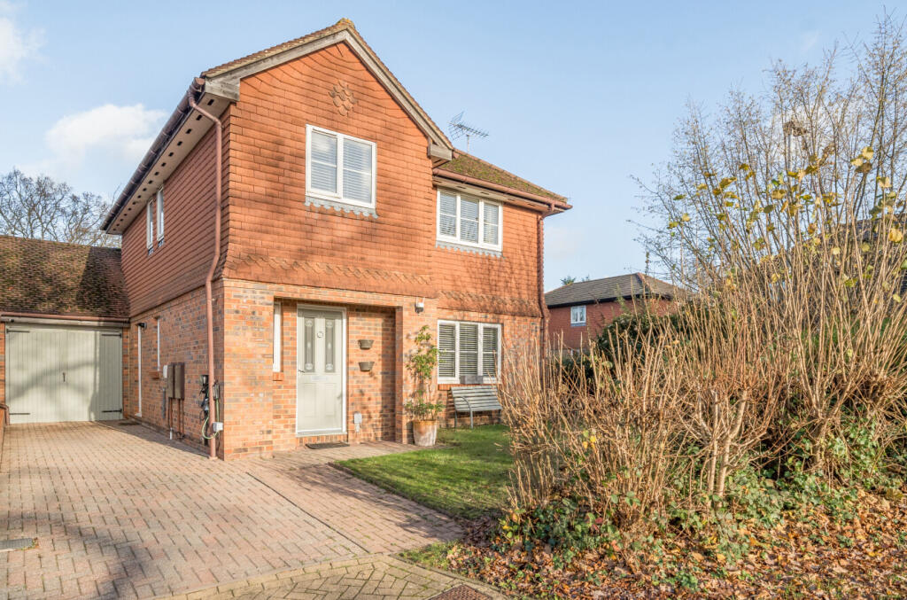 Main image of property: Cleopatra Place, Warfield, Bracknell, Berkshire, RG42