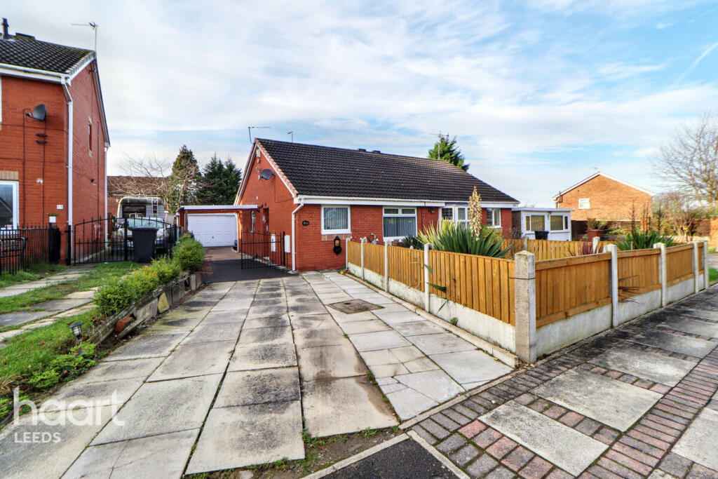 2-bed semi-detached on Hopes Farm Mount, Leeds, £230,000