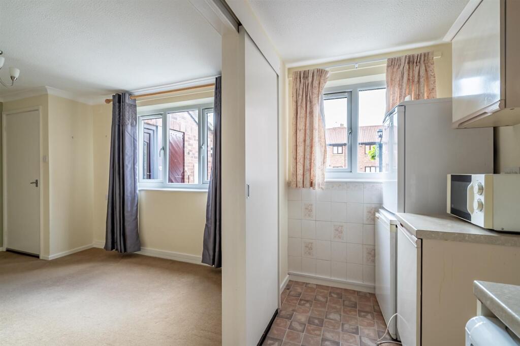 Apartment in York - View 4