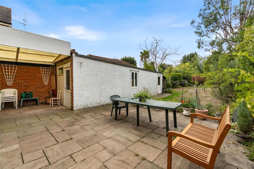 House in London, The Beveree, Hampton - View 3