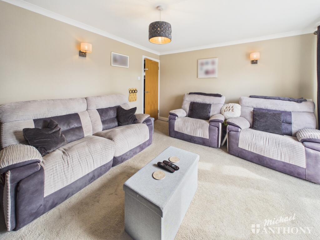 House in Luton - More