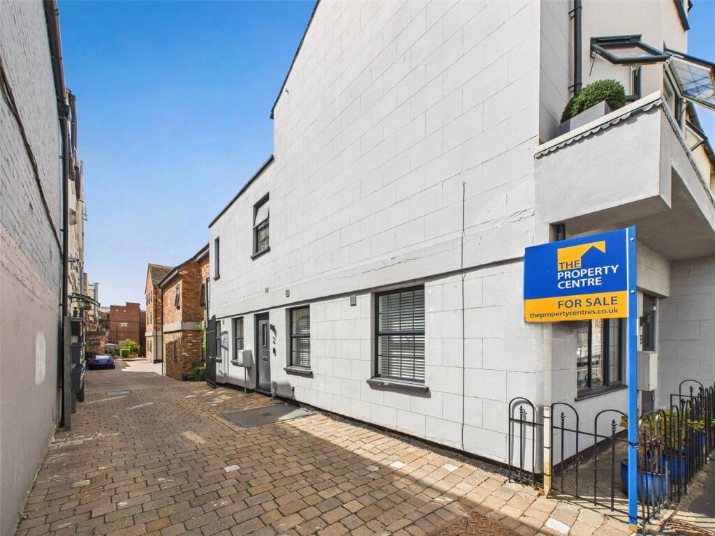 Main image of property: Albion Street, Cheltenham, Gloucestershire, GL52