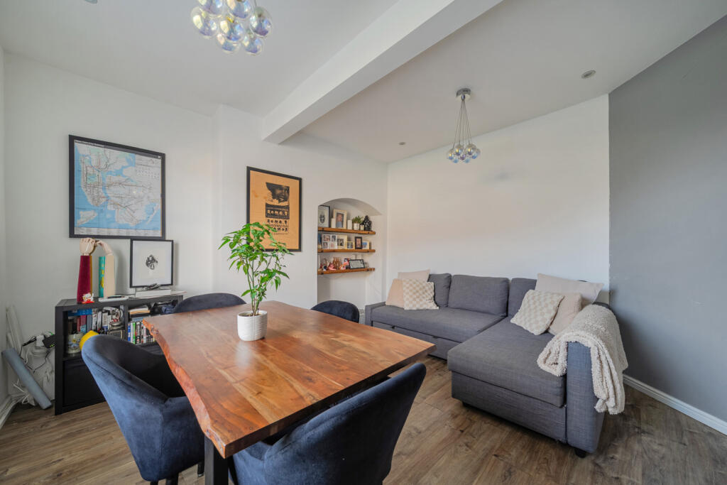 House in London - View 3