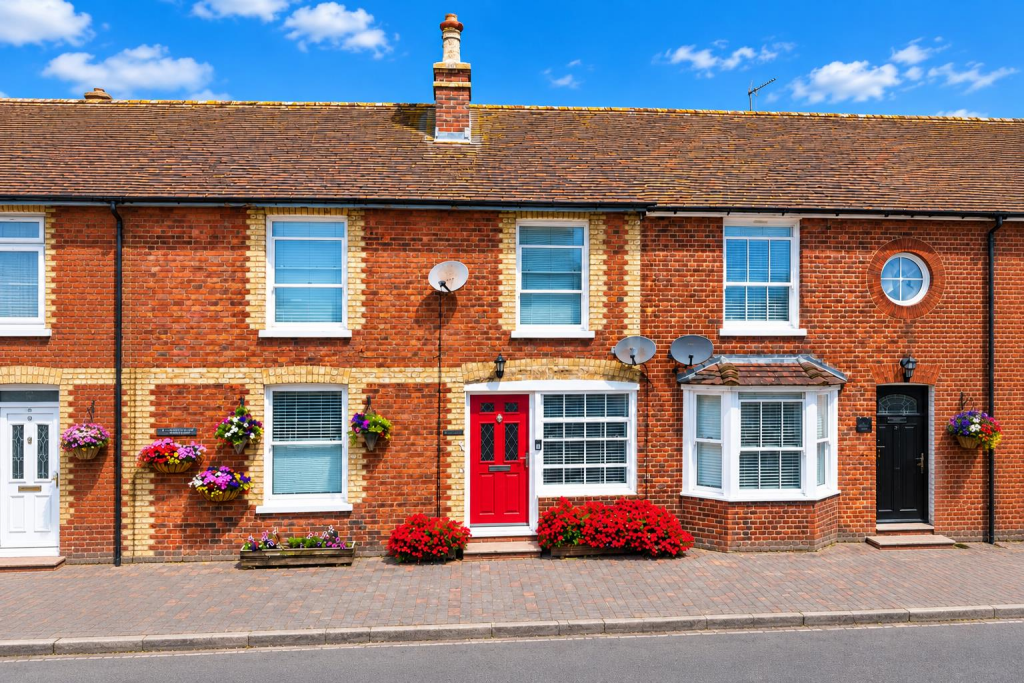 Main image of property: Lees Road, Brabourne Lees
