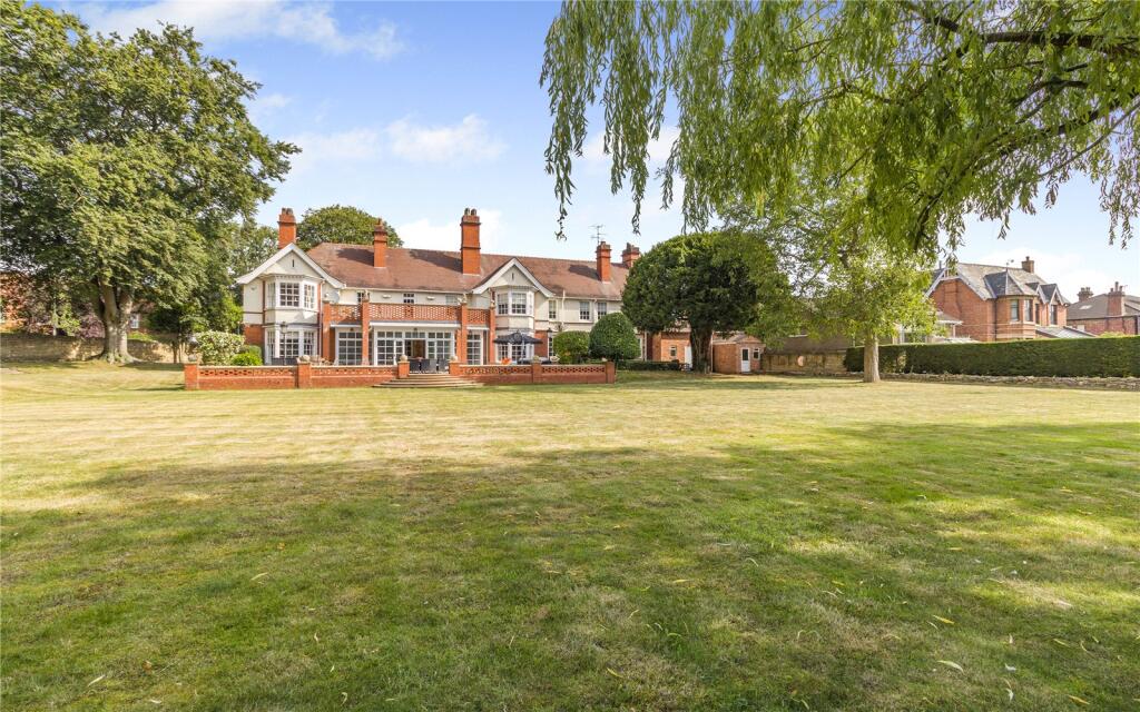 Main image of property: Stoneycroft, 1 The Grove, Lincoln, Lincolnshire, LN2