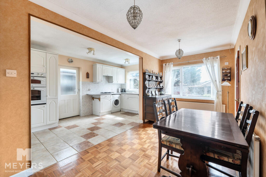 House in Bournemouth, West Moors - View 5