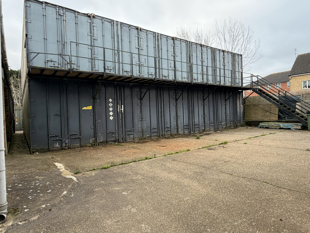 Unit 4 Yard_Containers.png