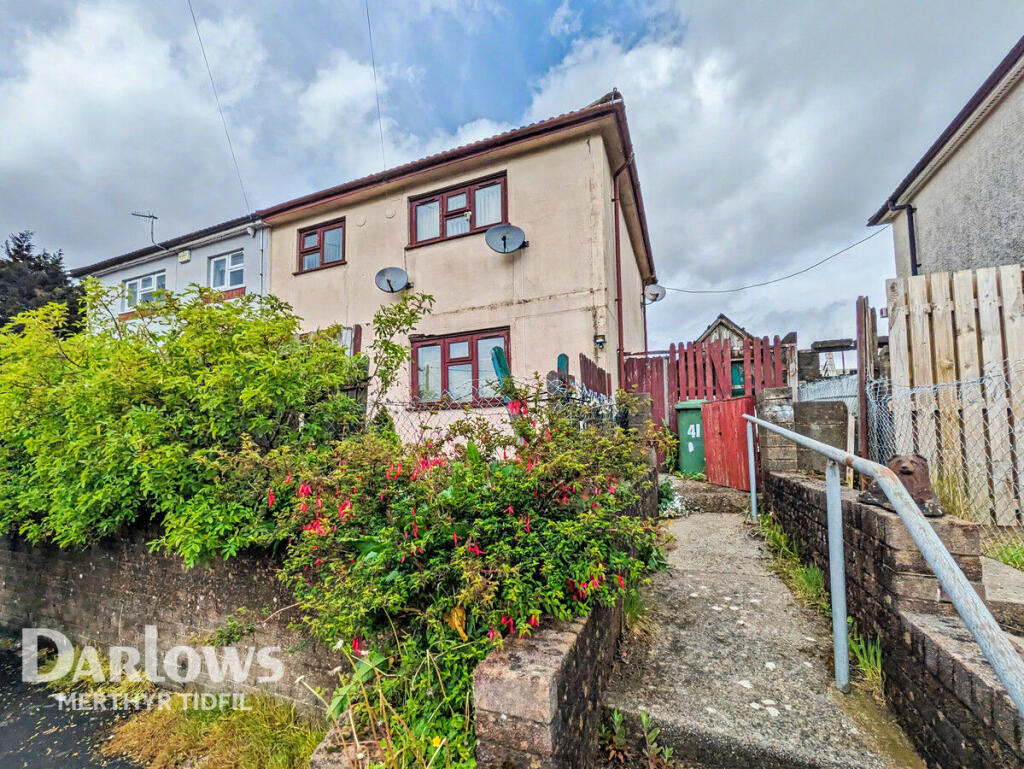 House in Newport, Rhymney - View 2