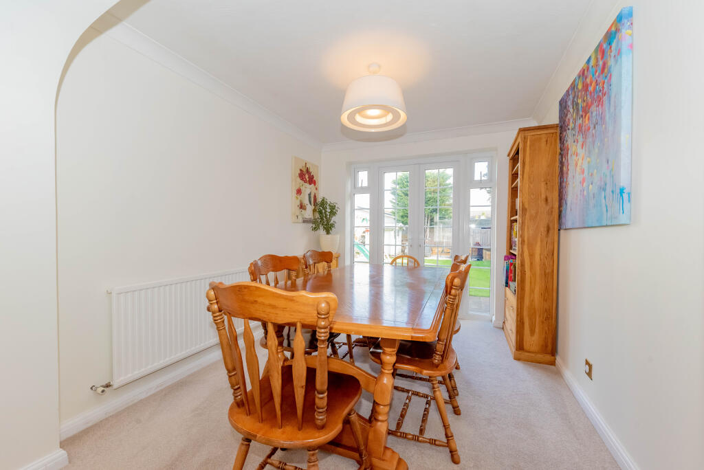 House in Sandhurst, College Town - View 3