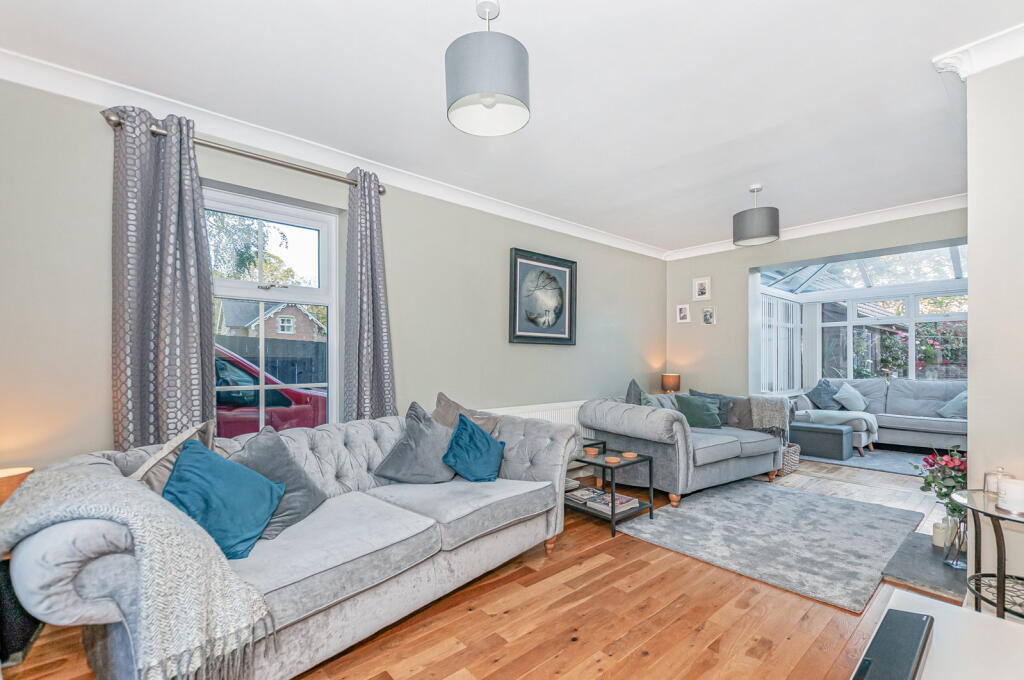 House in Hull - More