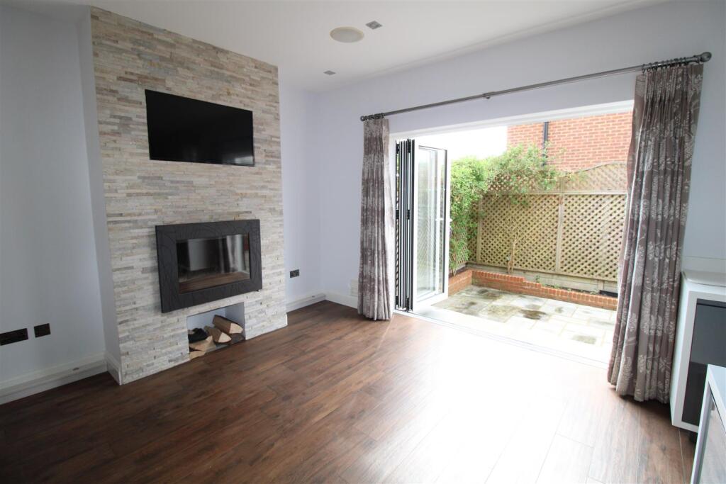 House in Guildford - View 4