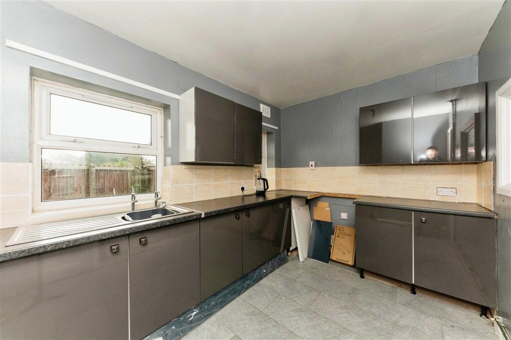 House in Hull - View 2