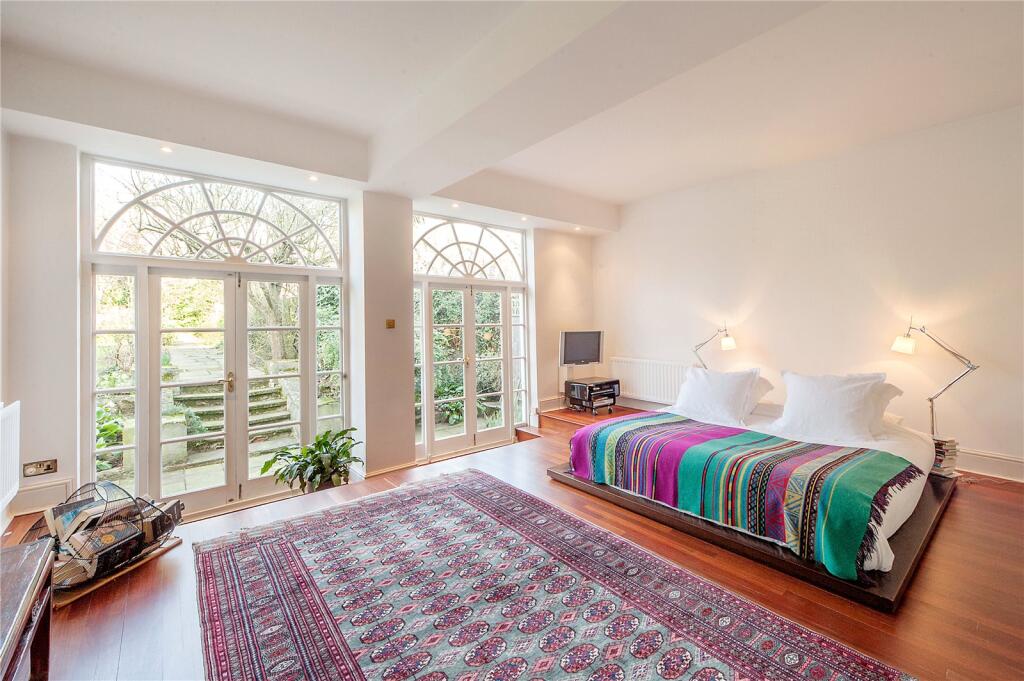 Apartment in London - View 5