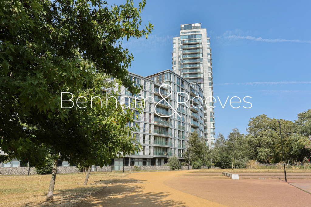 Main image of property: The Crescent, London, SE8
