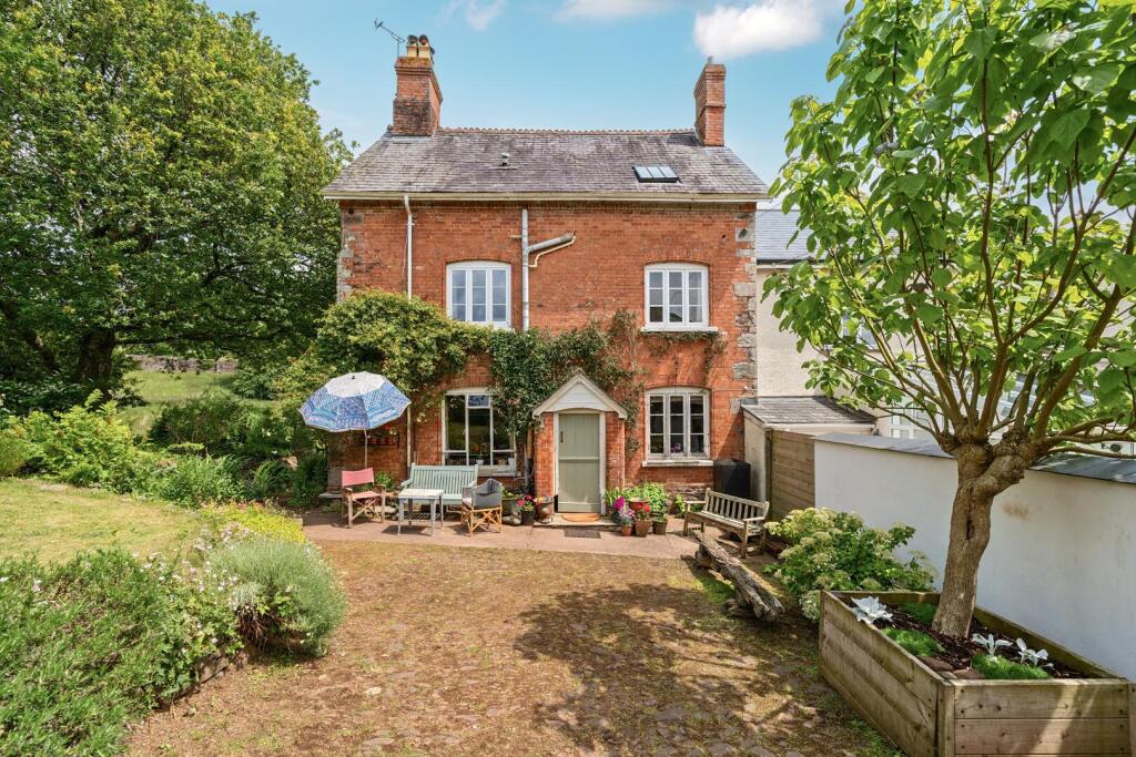 House in Exeter - View 2