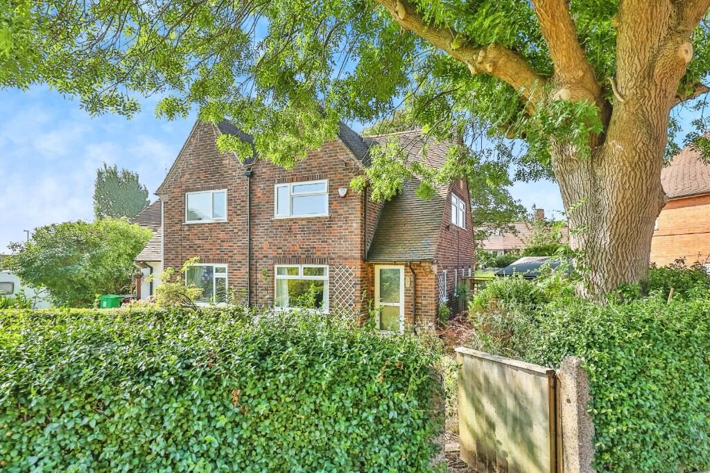 3 bedroom semi-detached house for sale in Minver Crescent, Nottingham, Nottinghamshire, NG8