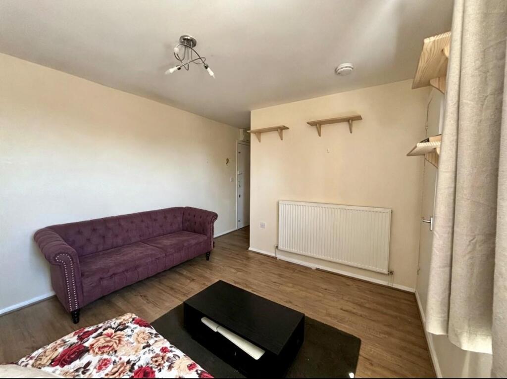 Apartment in Enfield - View 2