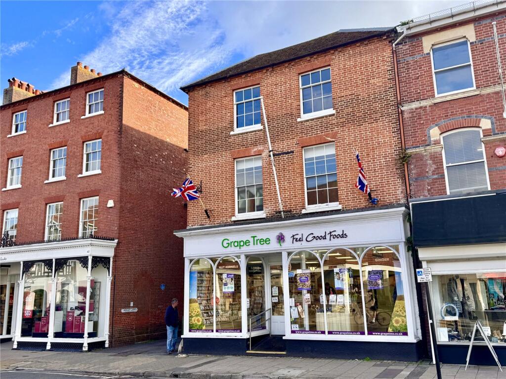 Main image of property: High Street, Lymington, Hampshire, SO41