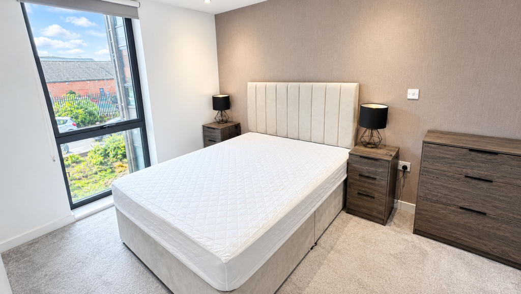 Apartment in Liverpool - View 4