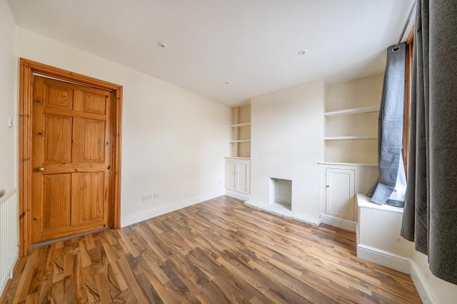 Livingstone Road, Newbury - View 3