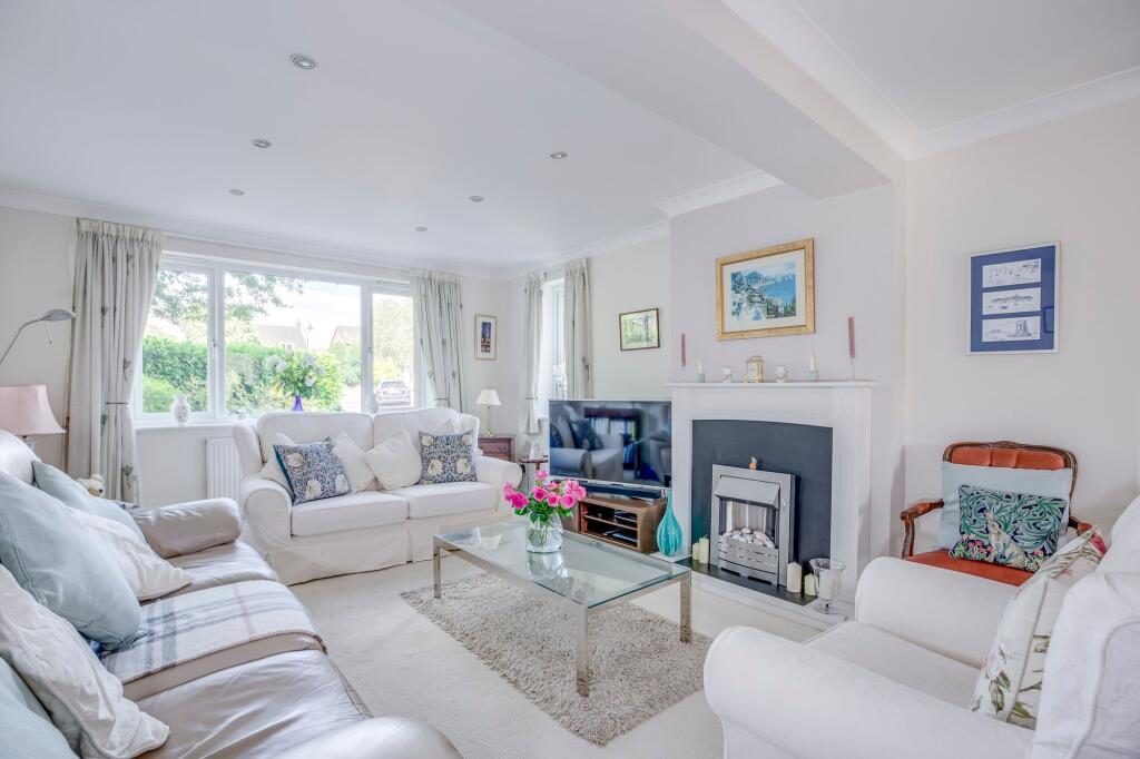 Main image of property: Old Windmill Way, Long Crendon, Buckinghamshire HP18 9BQ