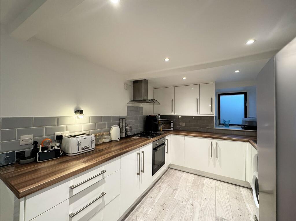 North Road, Kirkburton, HD8 photo 4