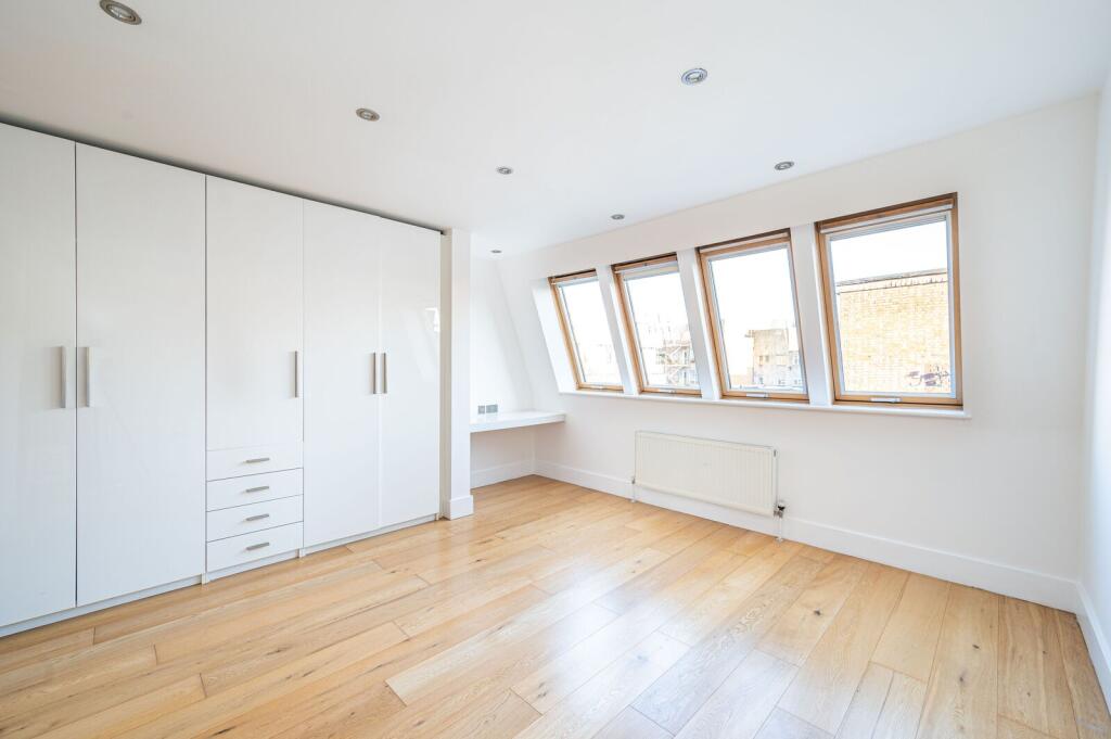Apartment in London - View 3