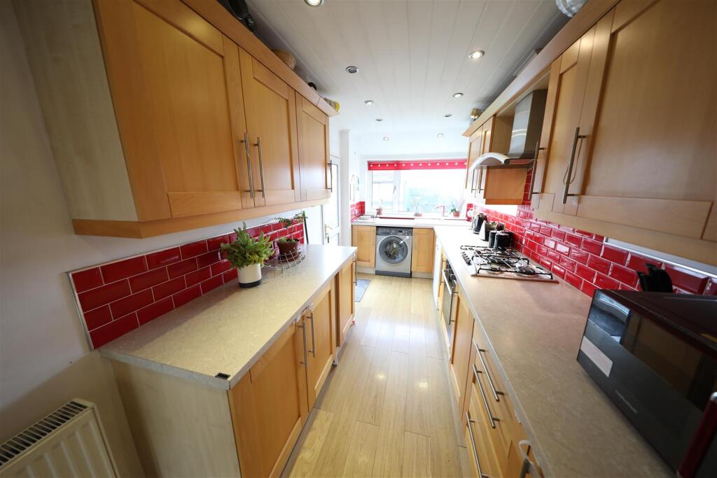 House in Hull, Kingston upon Hull - View 4