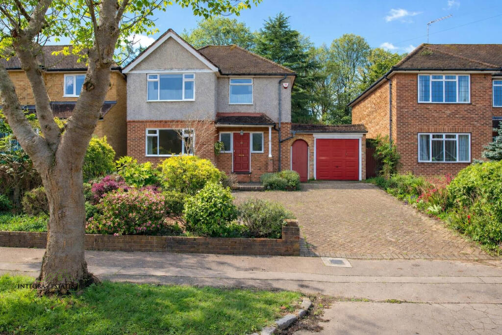 Main image of property: Chestnut Grove, South Croydon, CR2