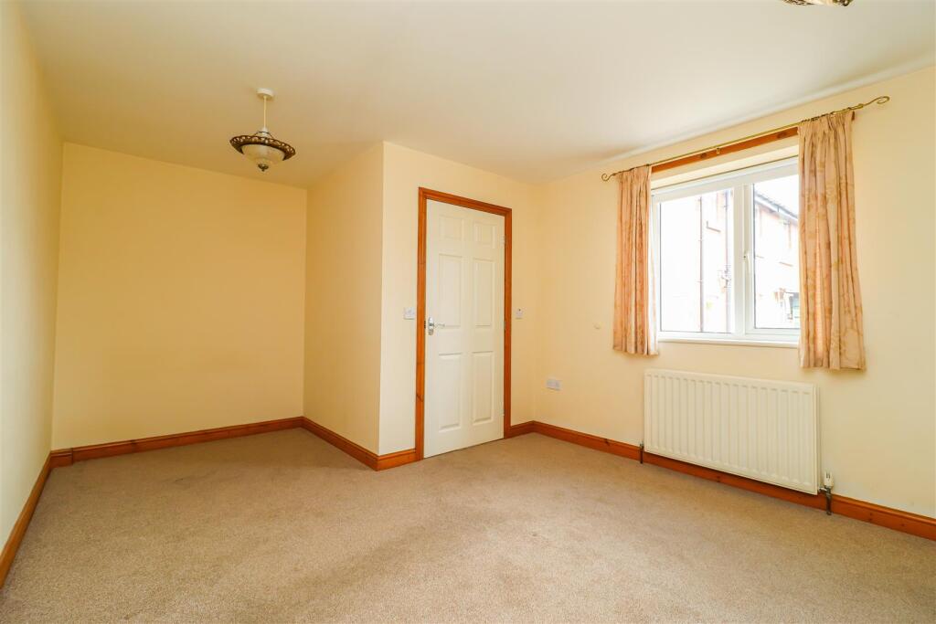 House in Kirklees, West Yorkshire - More