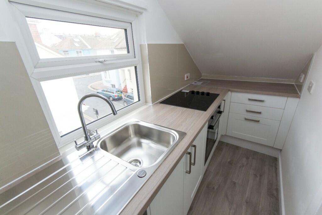 Apartment in Brighton - View 5