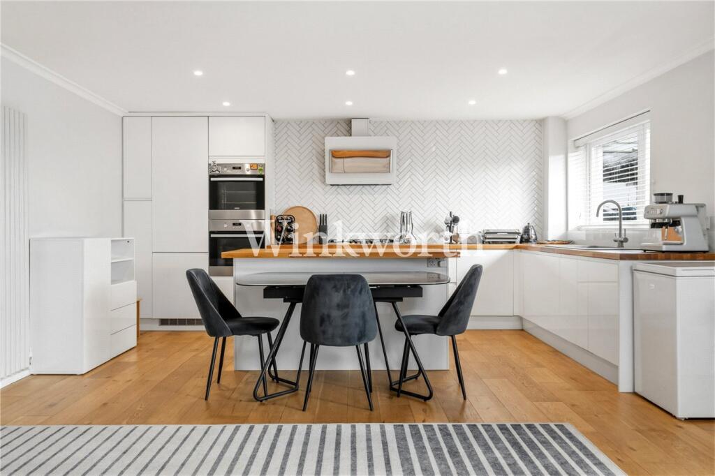 Main image of property: Lucerne Close, London, N13