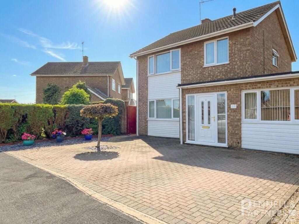 3-bed detached on Whiteacres, Whittlesey, Peterborough, PE7, £300,000