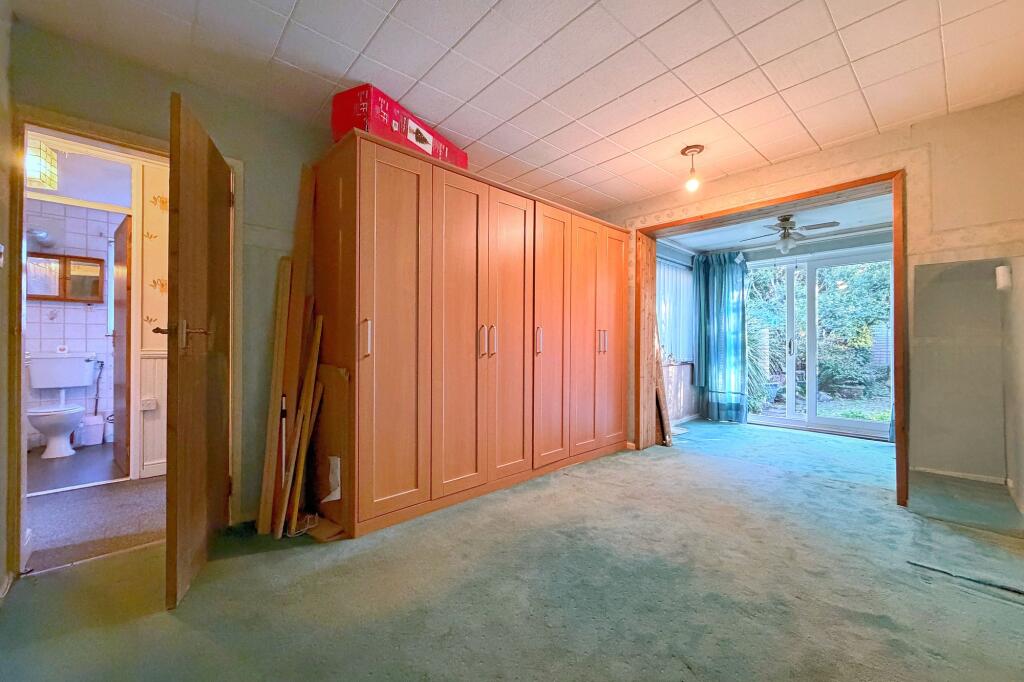 Apartment in Coventry, Stonehouse Estate, Tollbar End - View 5