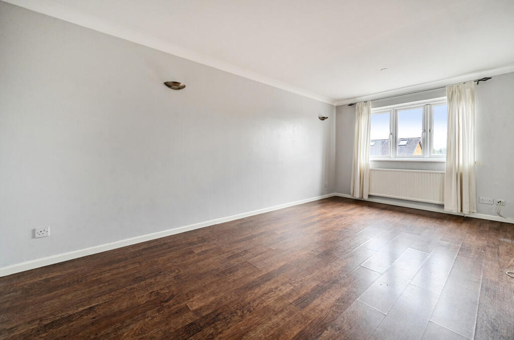 Apartment in Windsor - View 4