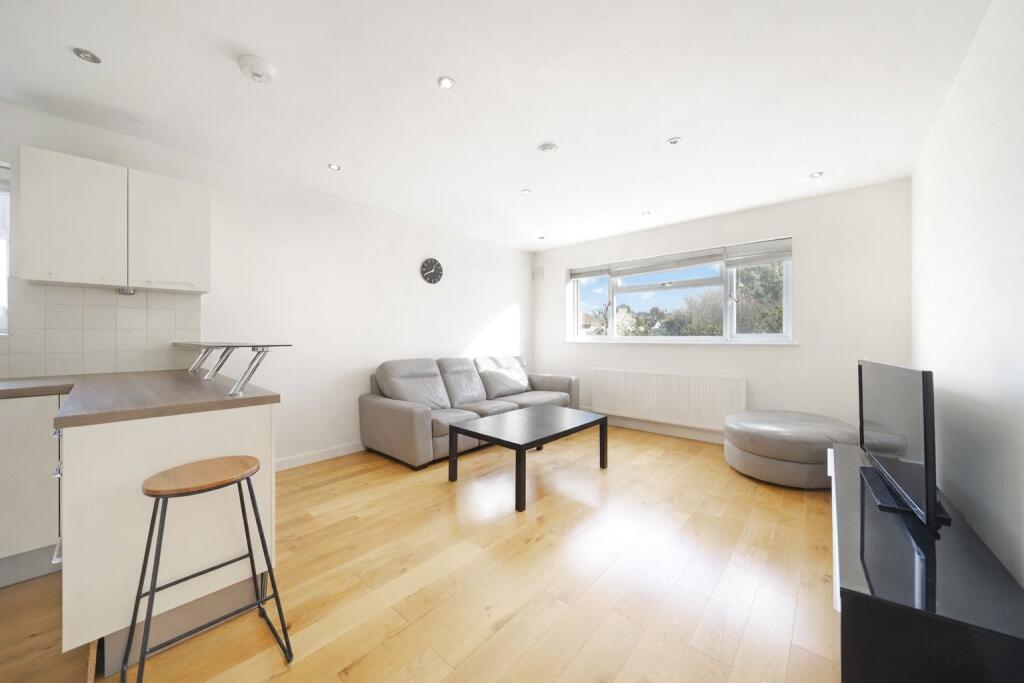 Main image of property: Manor View, Finchley Central, N3