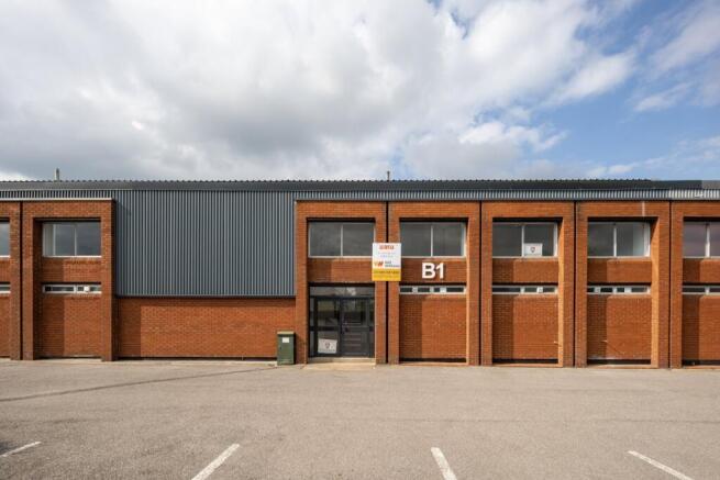 unit B1 &amp; B2 Hambridge Road 24.jpg