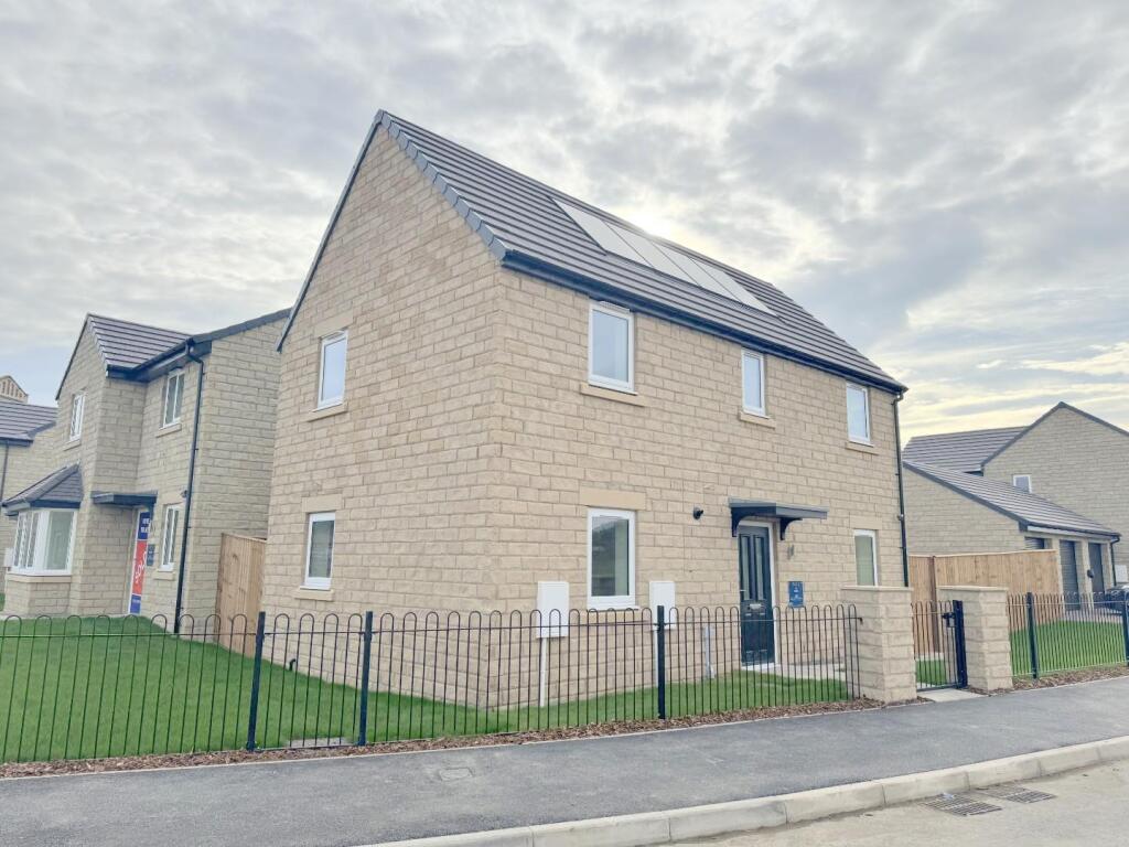 3-bed detached on Collier Gardens, Philadelphia, £239,995