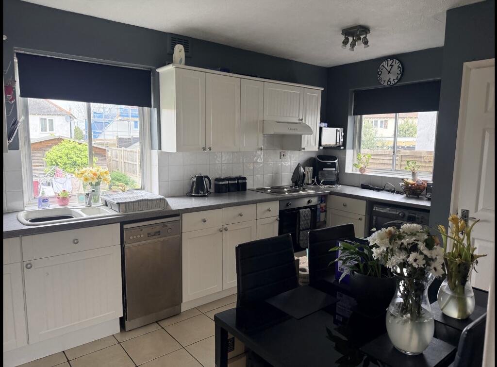 House in Gillingham, Twydall - View 4