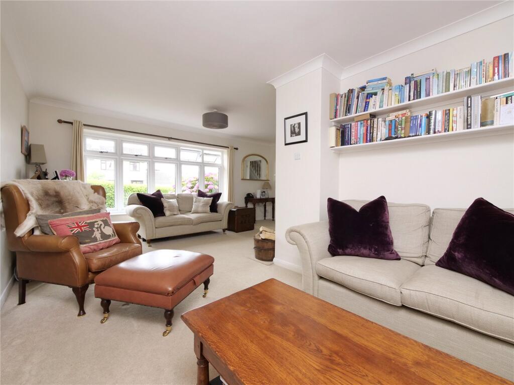 Immaculate 5 bedroom house in central location, Bishop Sutton photo 4
