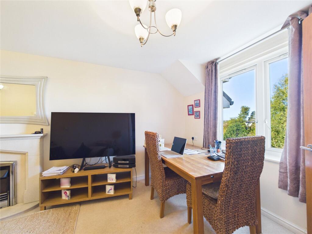 Apartment in Bristol - More